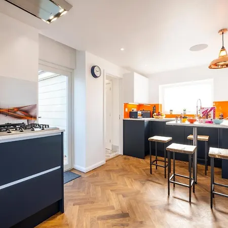 High House Retreat, Luxurious 2 Bed With Hot Tub, * Hayle