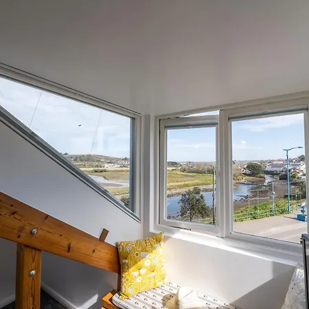 Apartment High House Retreat, Luxurious 2 Bed With Hot Tub,