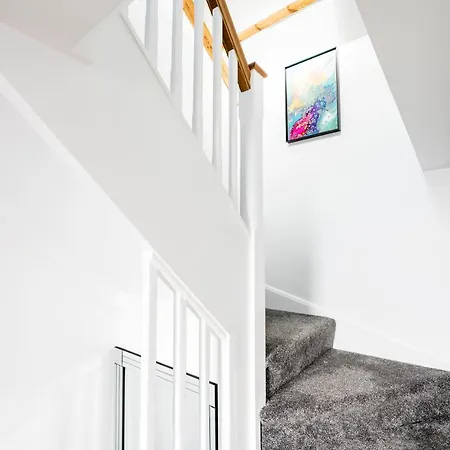 Apartment High House Retreat, Luxurious 2 Bed With Hot Tub, Hayle