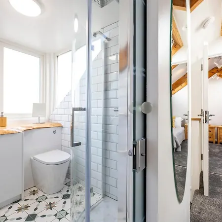 High House Retreat, Luxurious 2 Bed With Hot Tub,